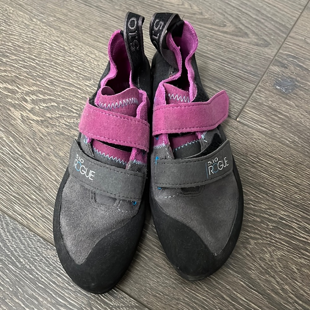 5.10 Rogue Climbing Shoes Size 6